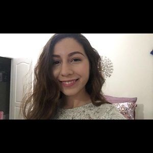 Meet your Posher, Stacy